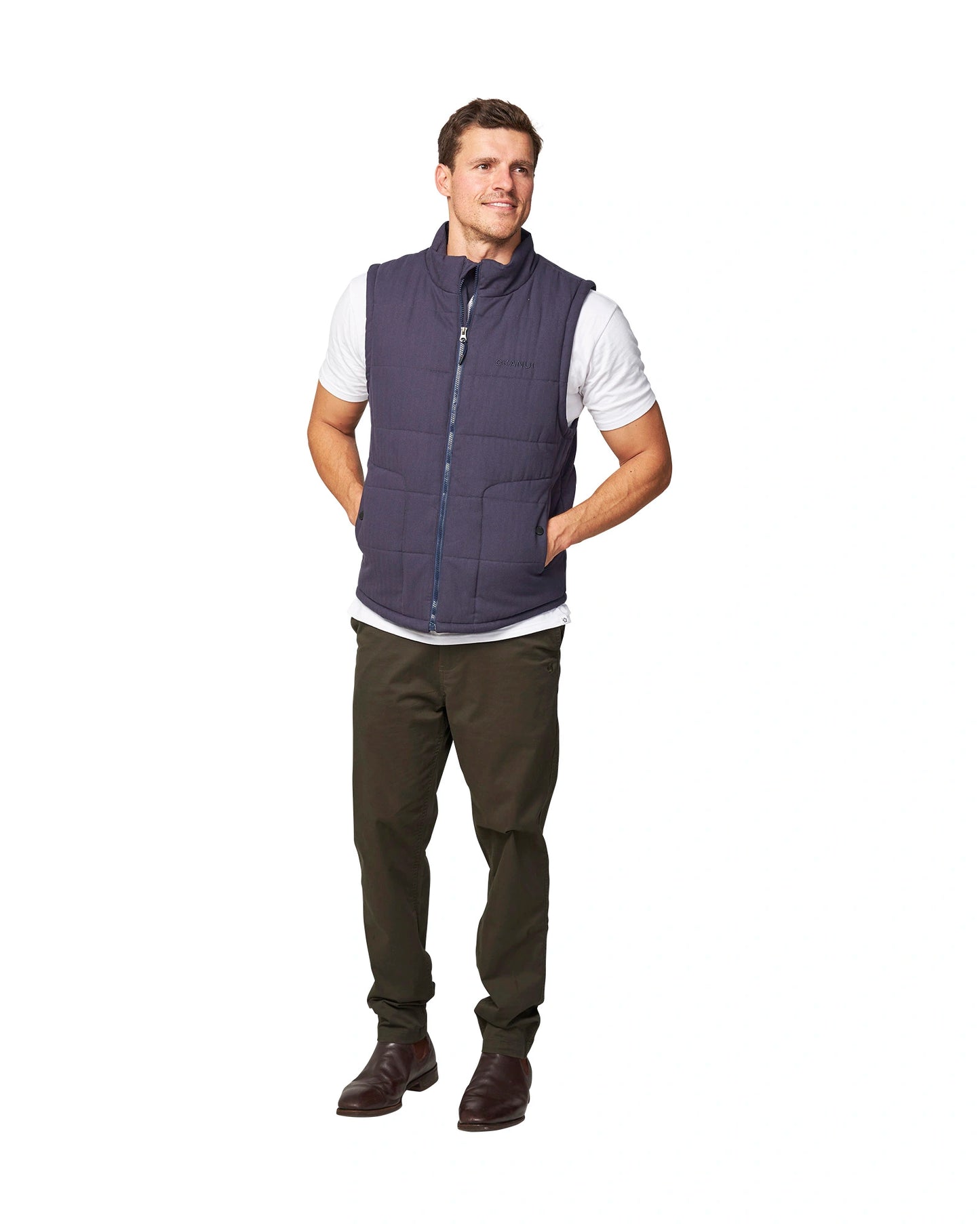 The Okanui Navy Heather Port Vest in Navy closed zipper view.