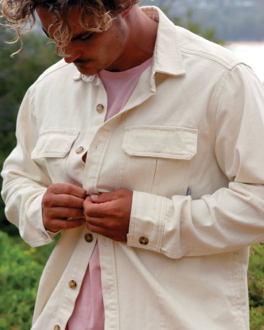 Mens winter jacket in plain white. 