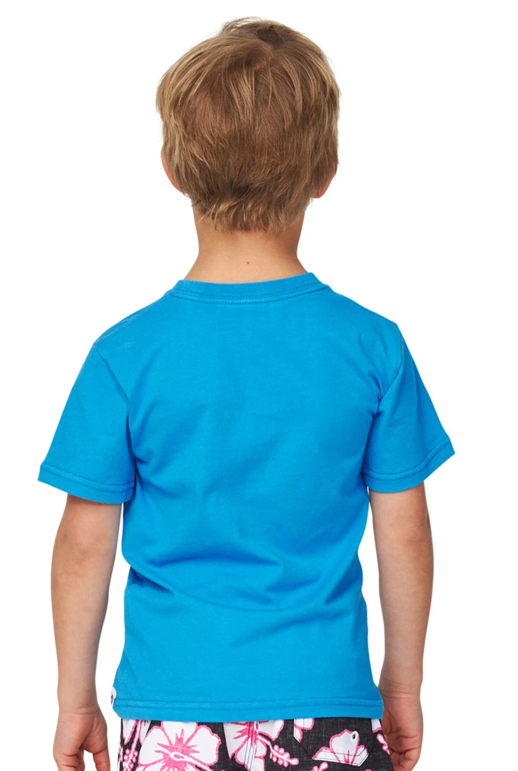 Closeup back view of a little boy wearing the Okanui Logo tee T-shirt in Washed Blue