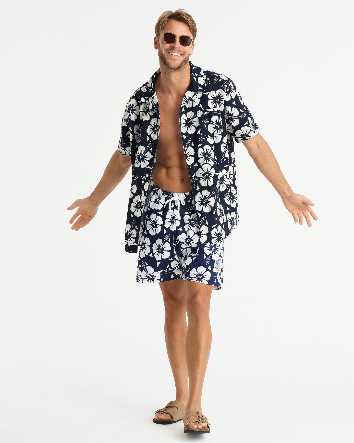 Mens - Classic Short Shorts - Hibiscus Navy