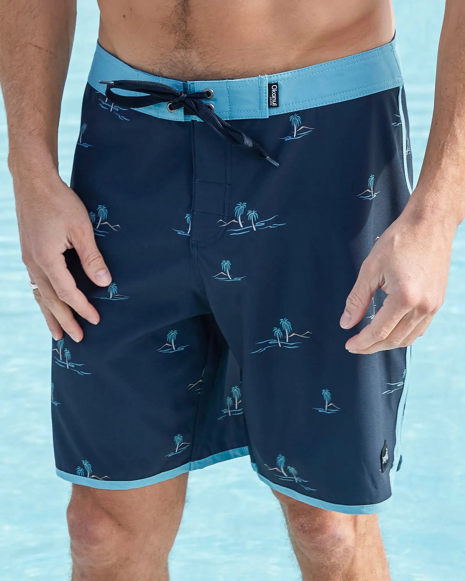 Okanui Boardrider Boardshorts for Men | Isle Retro Black